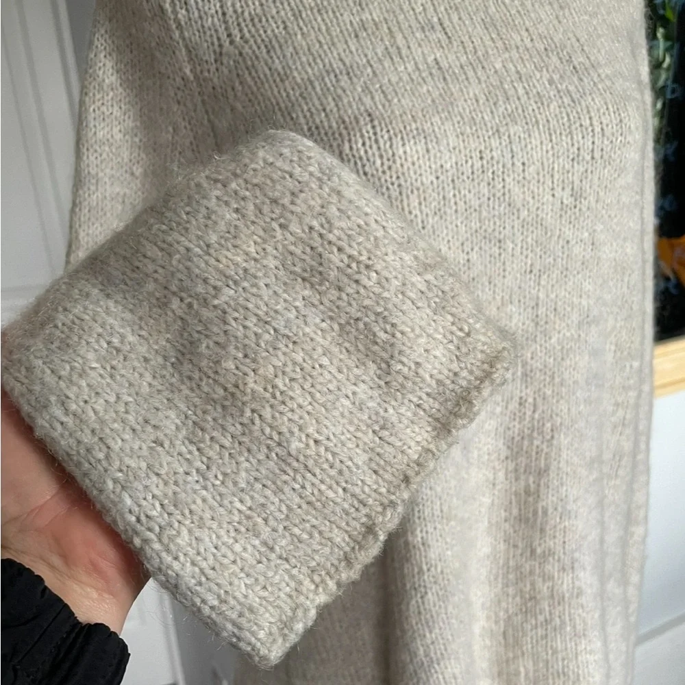 Aritzia Large Golden TNA Wool Blend Mock Neck Knit Sweater. Oatmeal. - Picture 8 of 14